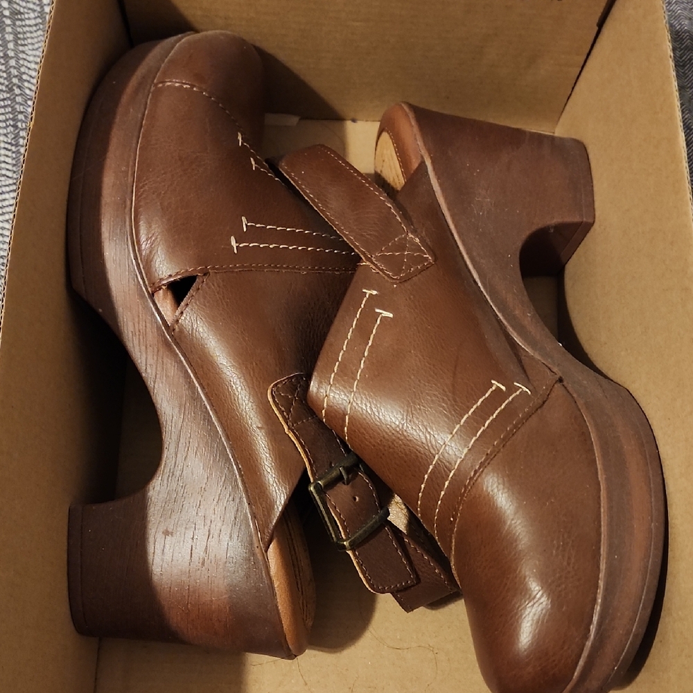boc Brown Leather Mules